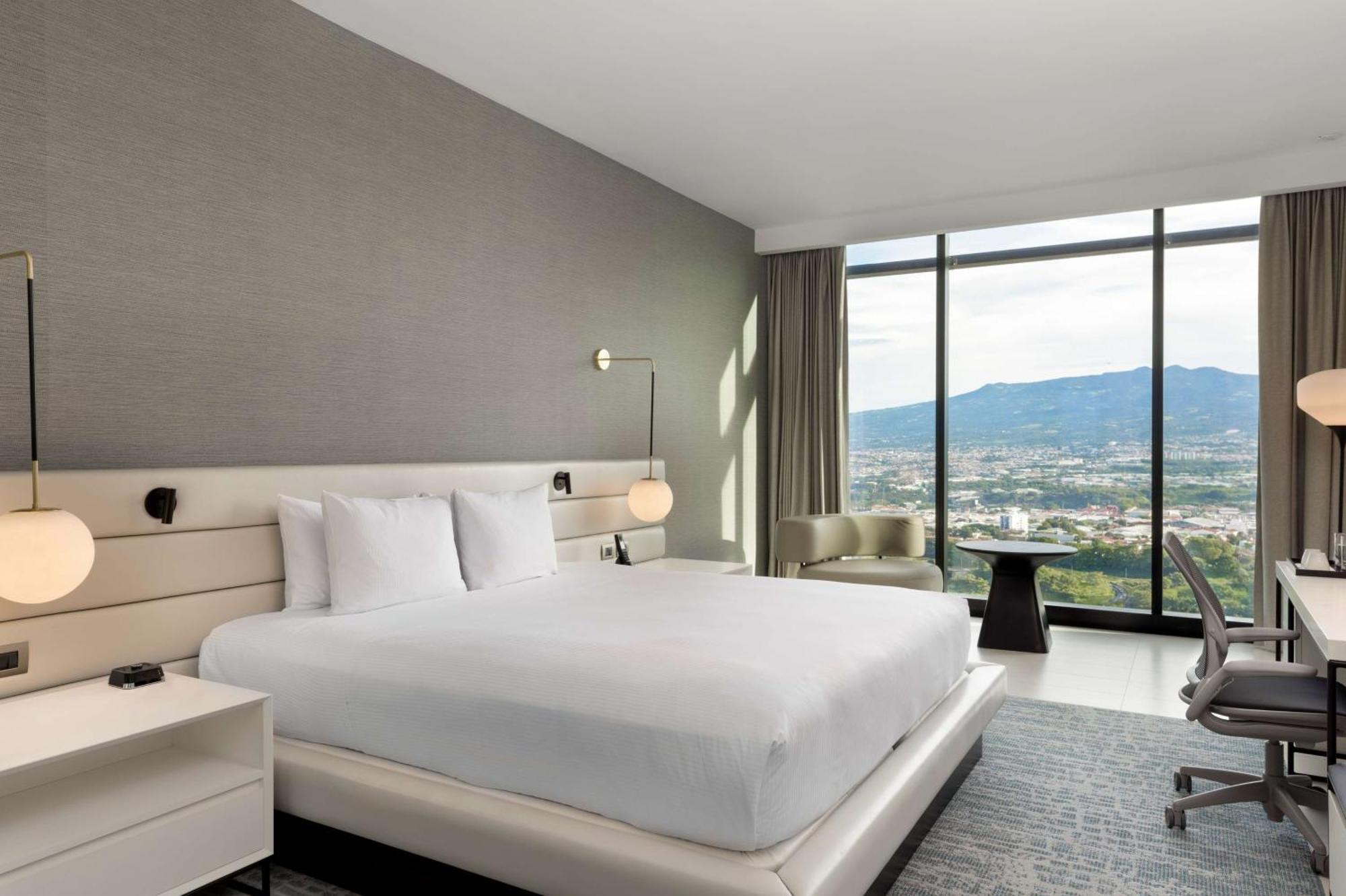 Hilton La Sabana Hotel 4*