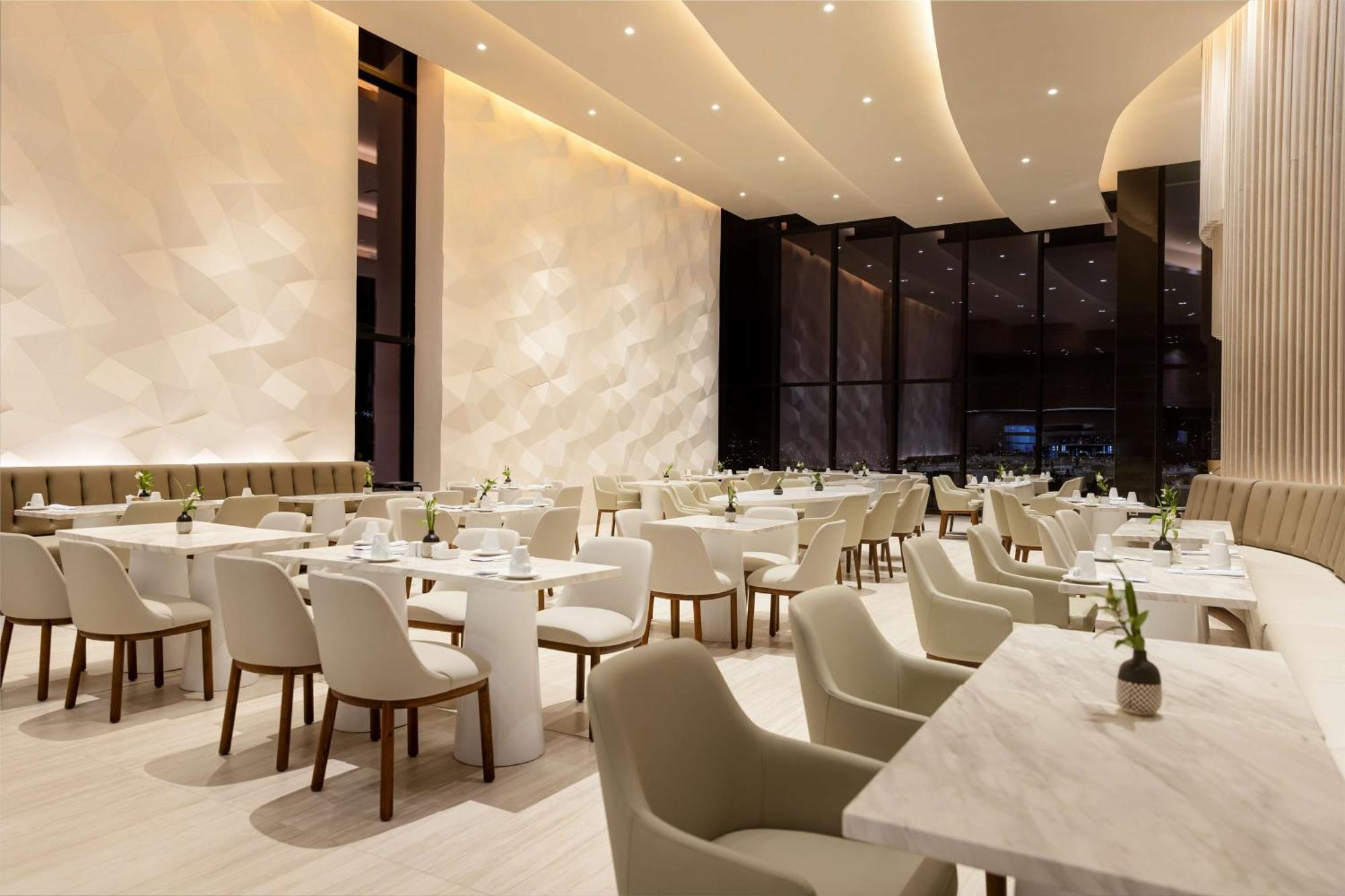 Hilton La Sabana 4*